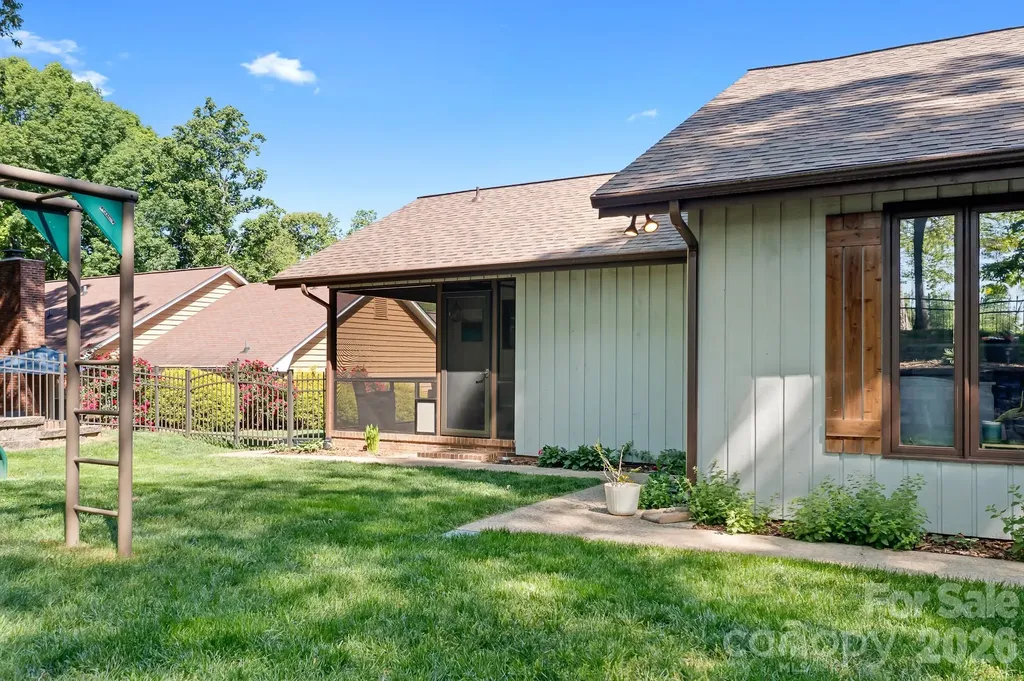 3469 Lake Shore Road S Denver NC 28037