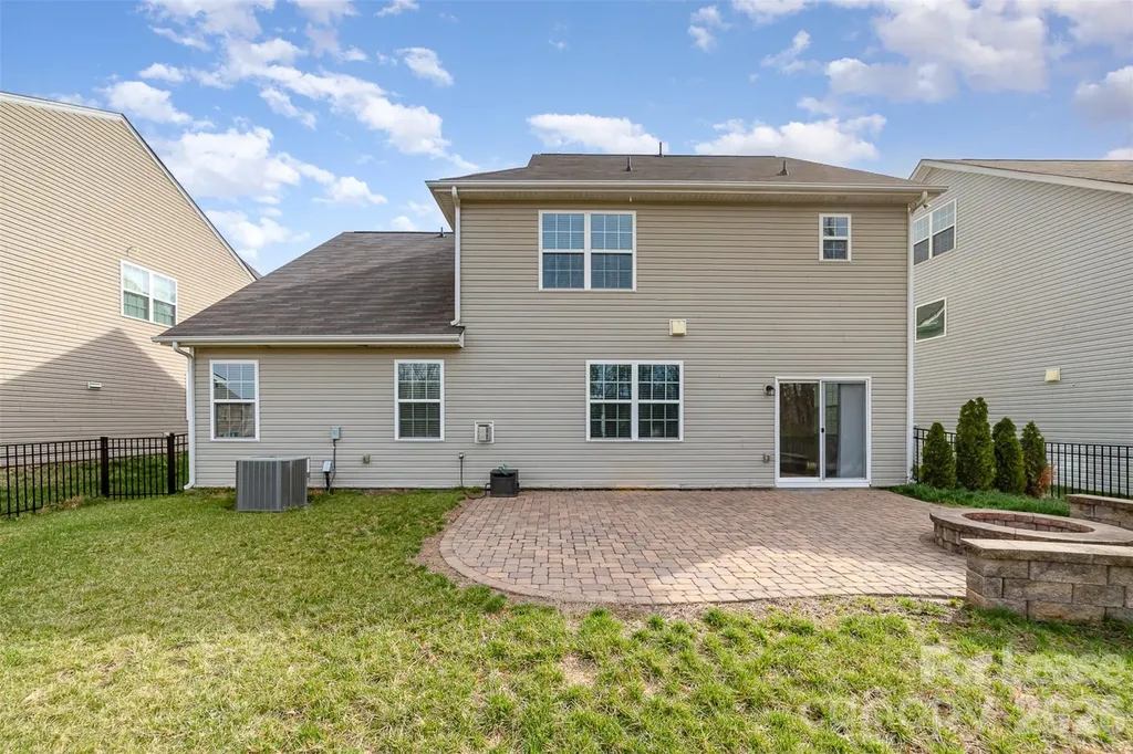7922 Kelburn Lane Charlotte NC 28273