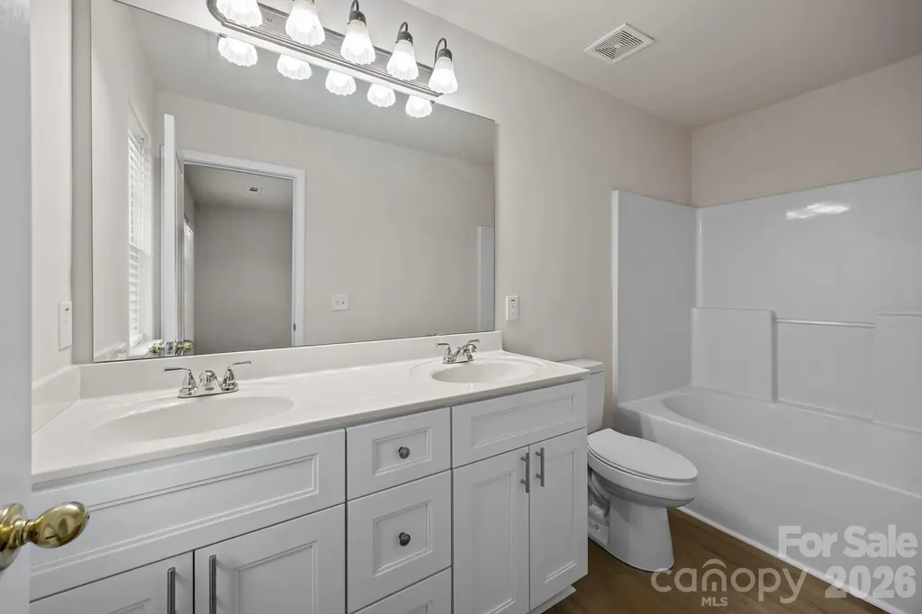 2750 Avalon Loop Road Charlotte NC 28269