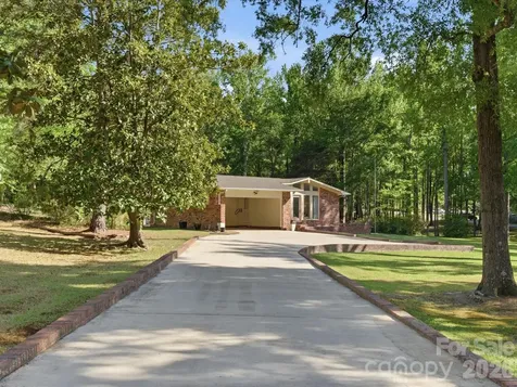 2904 Lyndell Way Lancaster SC 29720