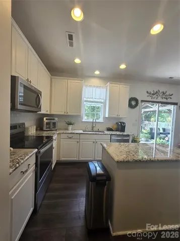 6503 Manitoba Lane Charlotte NC 28277