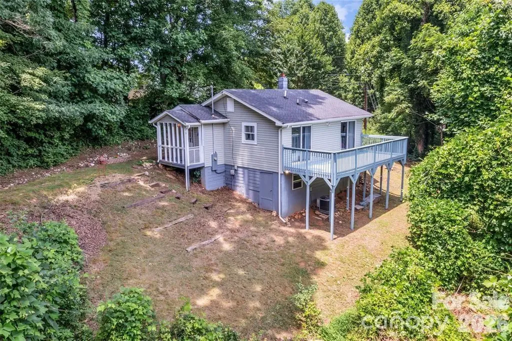 83 E View Street Marion NC 28752