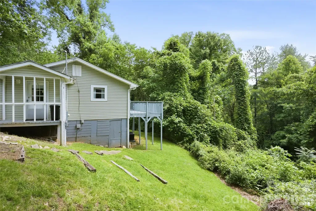 83 E View Street Marion NC 28752