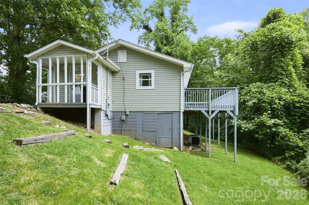 83 E View Street Marion NC 28752