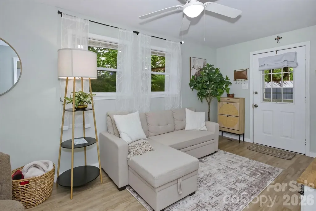 83 E View Street Marion NC 28752