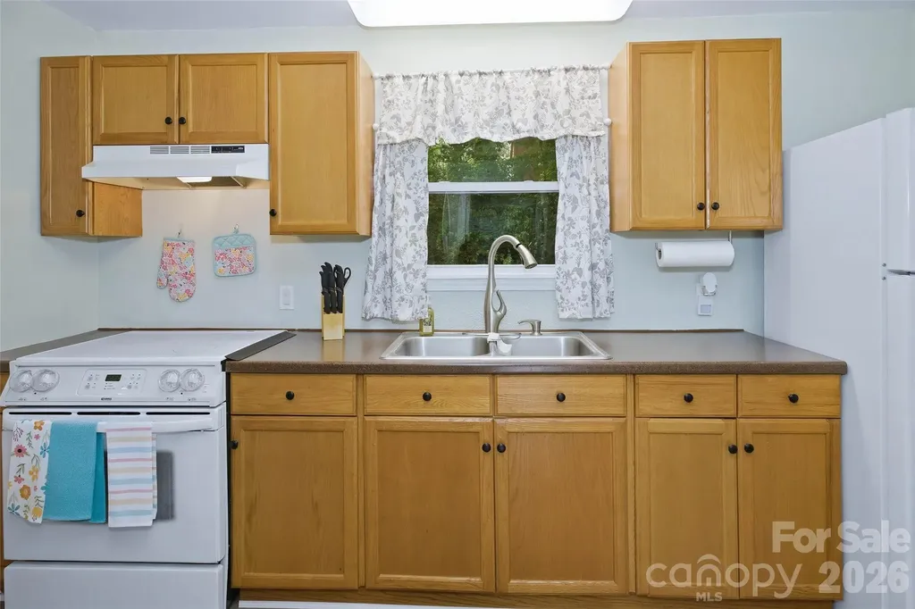 83 E View Street Marion NC 28752