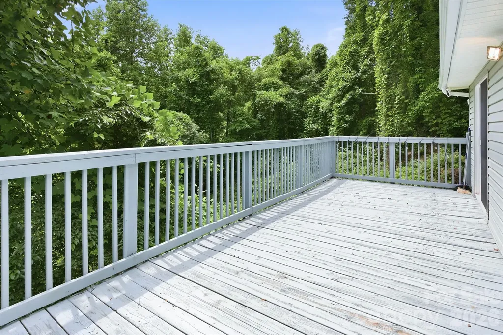 83 E View Street Marion NC 28752