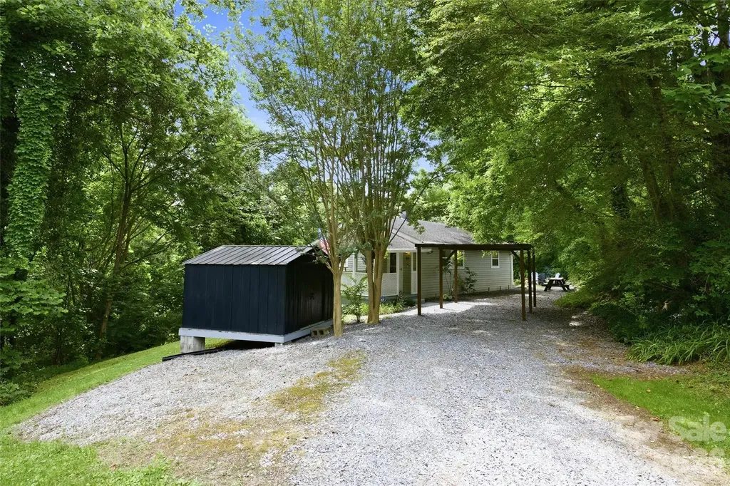 83 E View Street Marion NC 28752