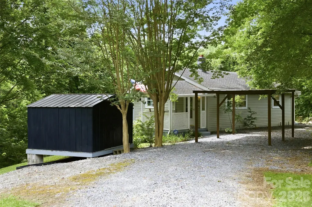 83 E View Street Marion NC 28752