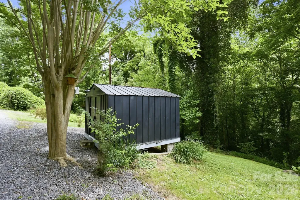 83 E View Street Marion NC 28752