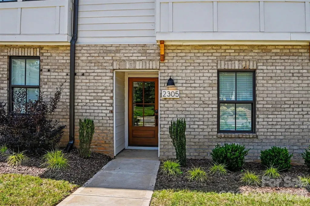 2305 Rozzelles Ferry Road Charlotte NC 28208
