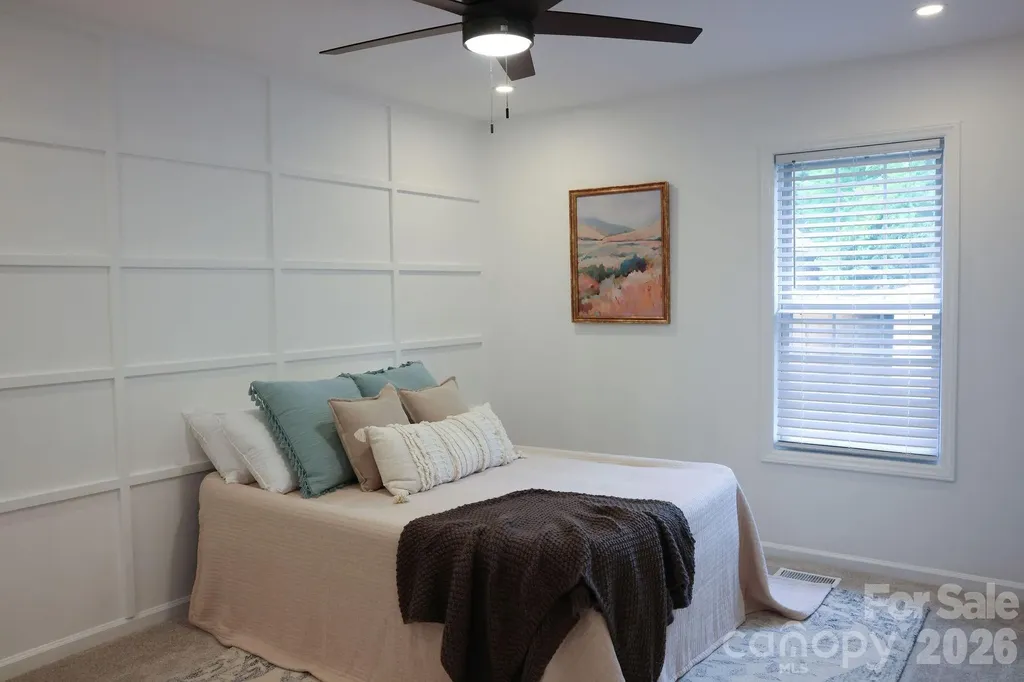 317 Devine Avenue Belmont NC 28012