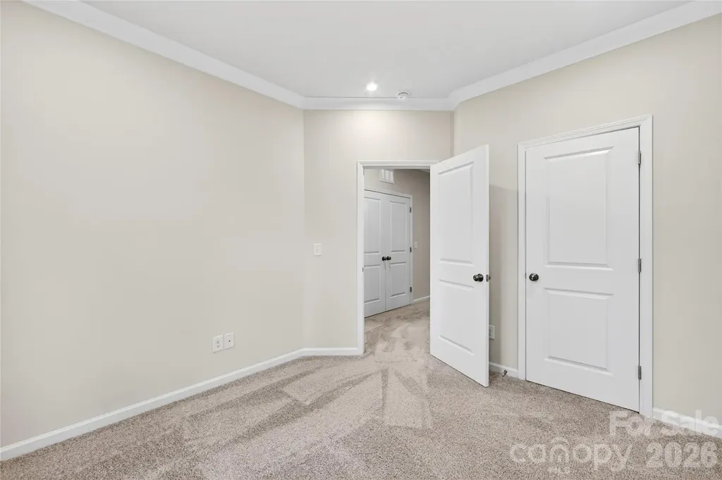 6025 Longar Lane Charlotte NC 28269