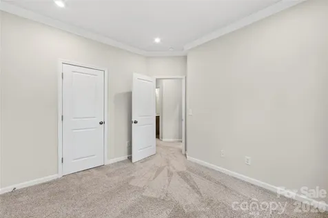 6025 Longar Lane Charlotte NC 28269