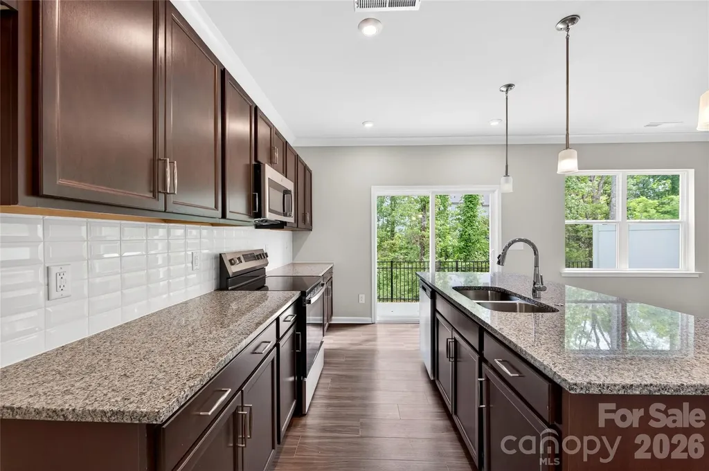 6021 Longar Lane Charlotte NC 28269