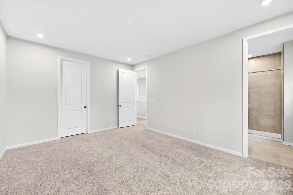 6021 Longar Lane Charlotte NC 28269
