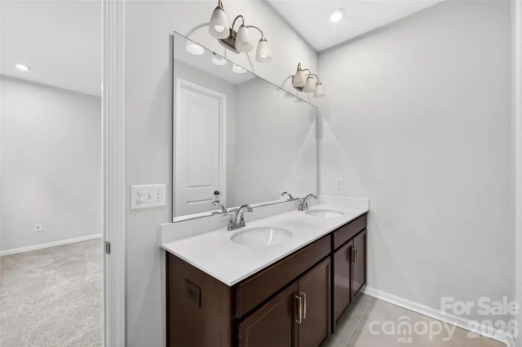 6021 Longar Lane Charlotte NC 28269