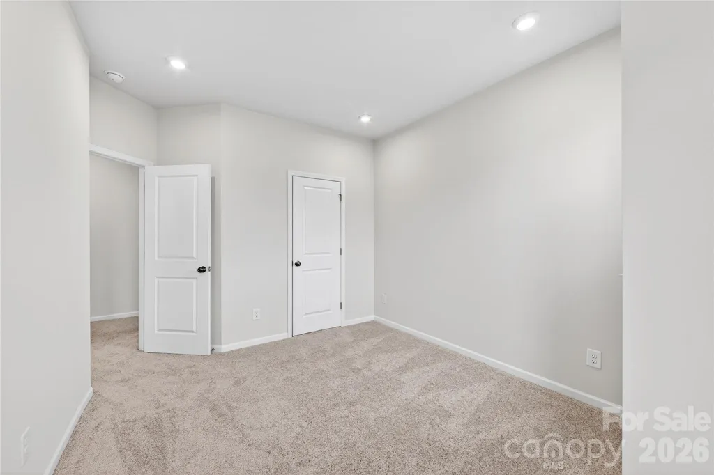 6021 Longar Lane Charlotte NC 28269