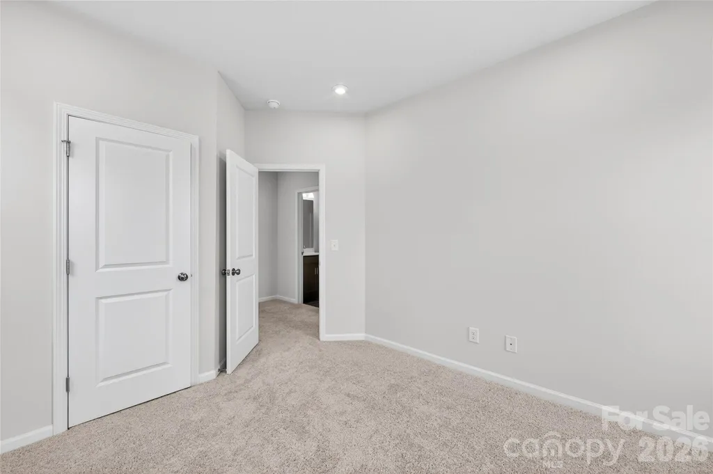6021 Longar Lane Charlotte NC 28269