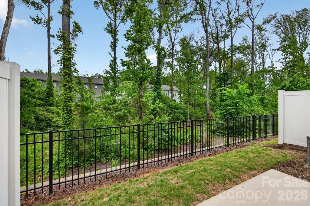 6021 Longar Lane Charlotte NC 28269