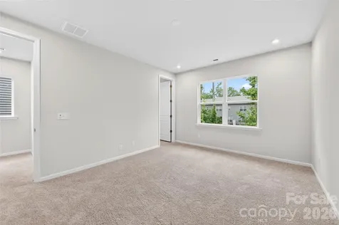 6021 Longar Lane Charlotte NC 28269