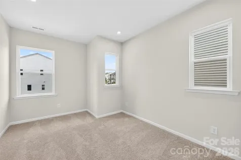 6021 Longar Lane Charlotte NC 28269