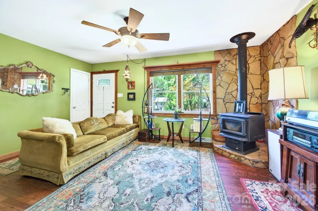 305 Melody Circle Swannanoa NC 28778