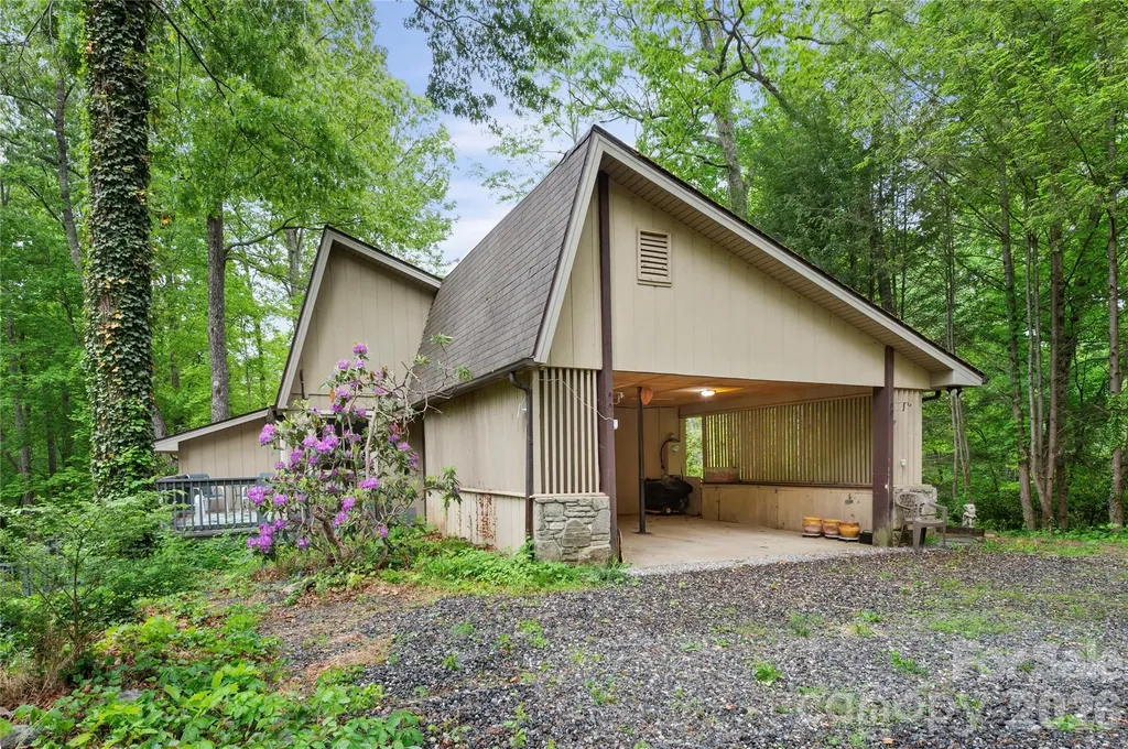 Fairview NC, 1483 Old Fort Road