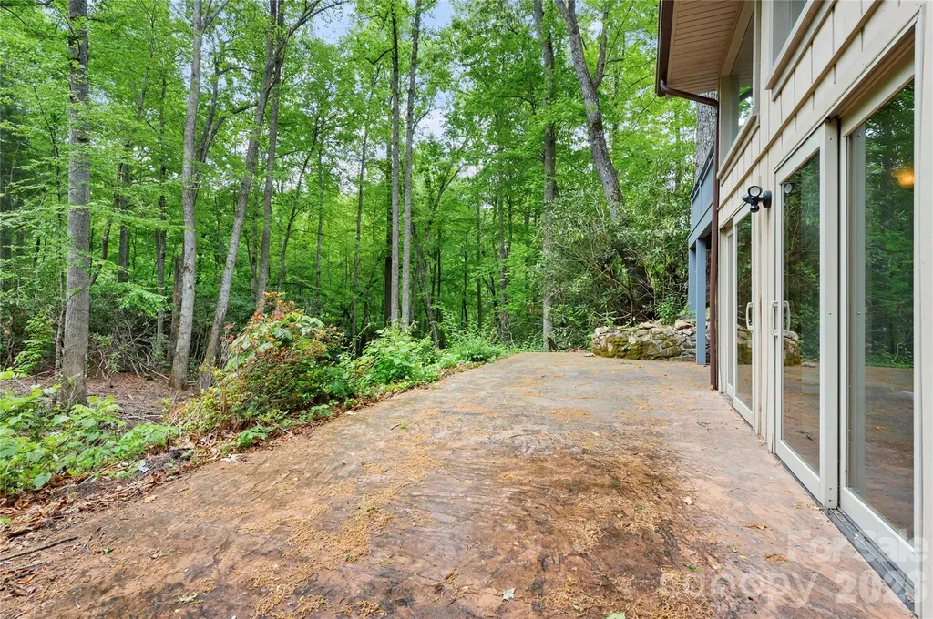 1483 Old Fort Road Fairview NC 28730