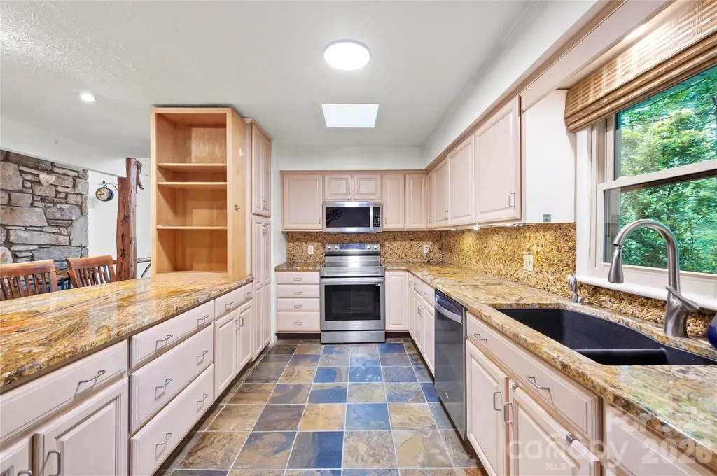 1483 Old Fort Road Fairview NC 28730