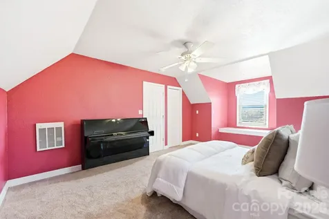394 Hummingbird Lane Elk Park NC 28622