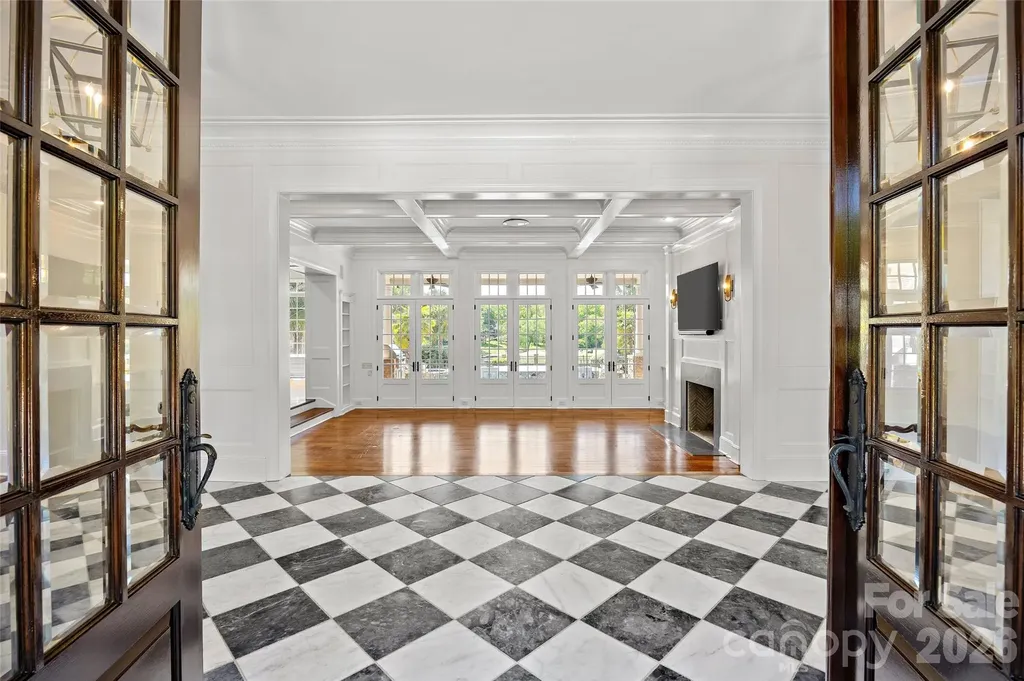 4536 Parview Drive N Charlotte NC 28226