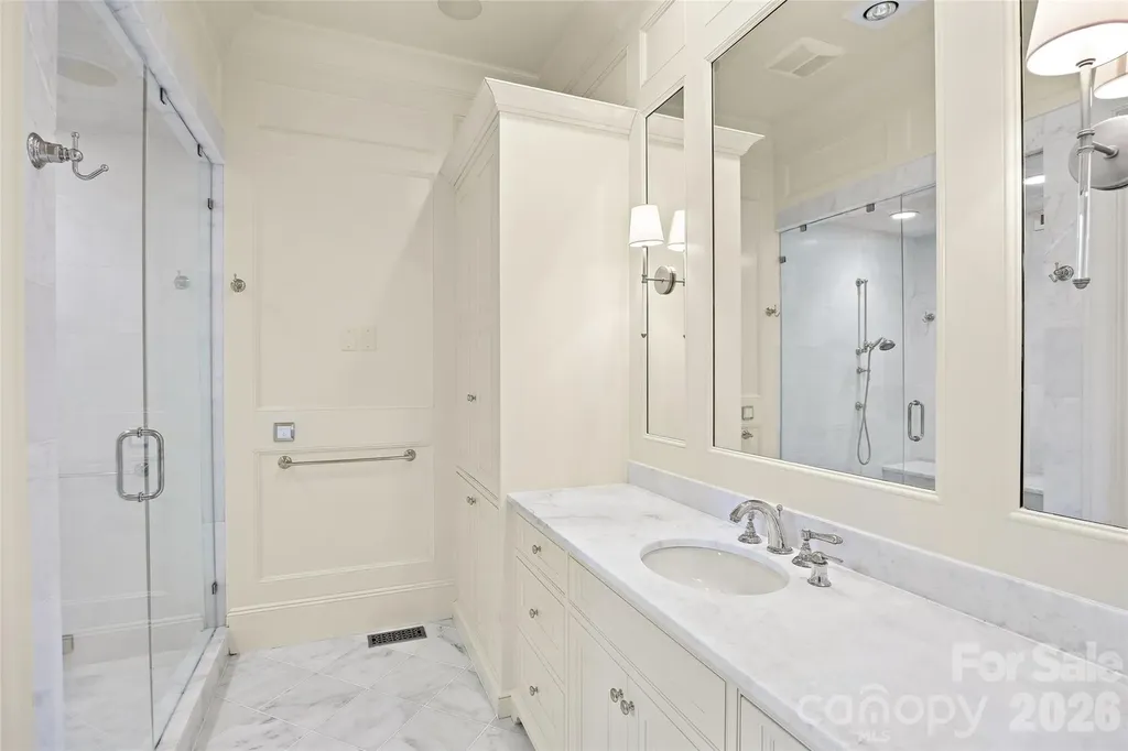 4536 Parview Drive N Charlotte NC 28226