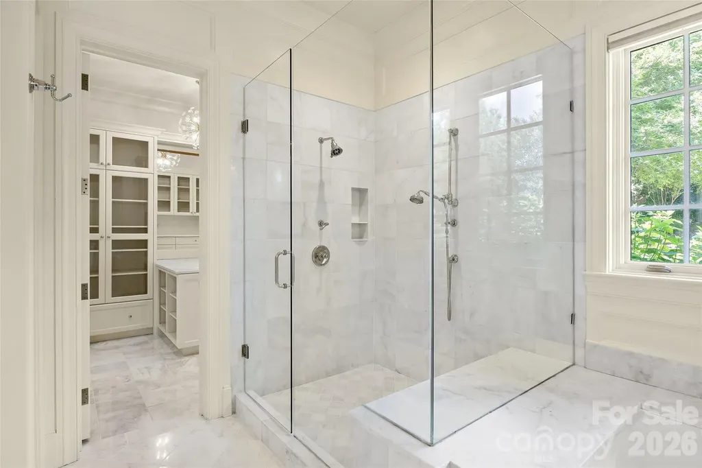 4536 Parview Drive N Charlotte NC 28226