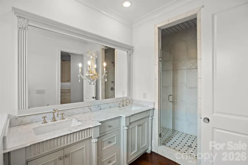 4536 Parview Drive N Charlotte NC 28226