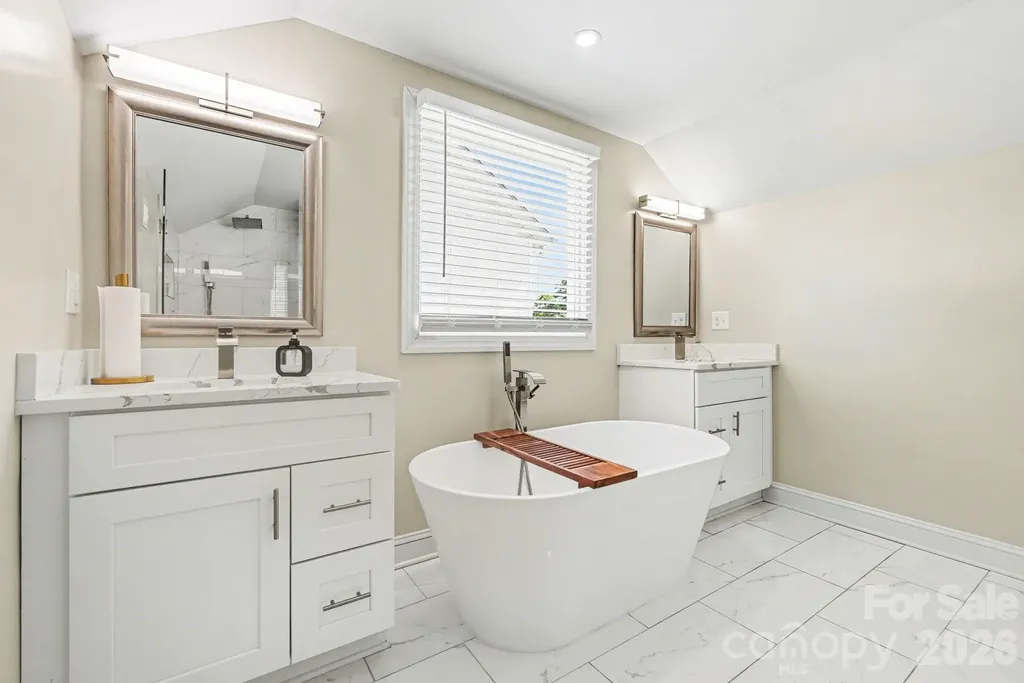 3816 Freedom Drive Charlotte NC 28208
