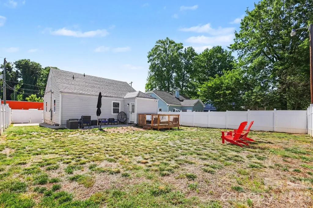 3816 Freedom Drive Charlotte NC 28208