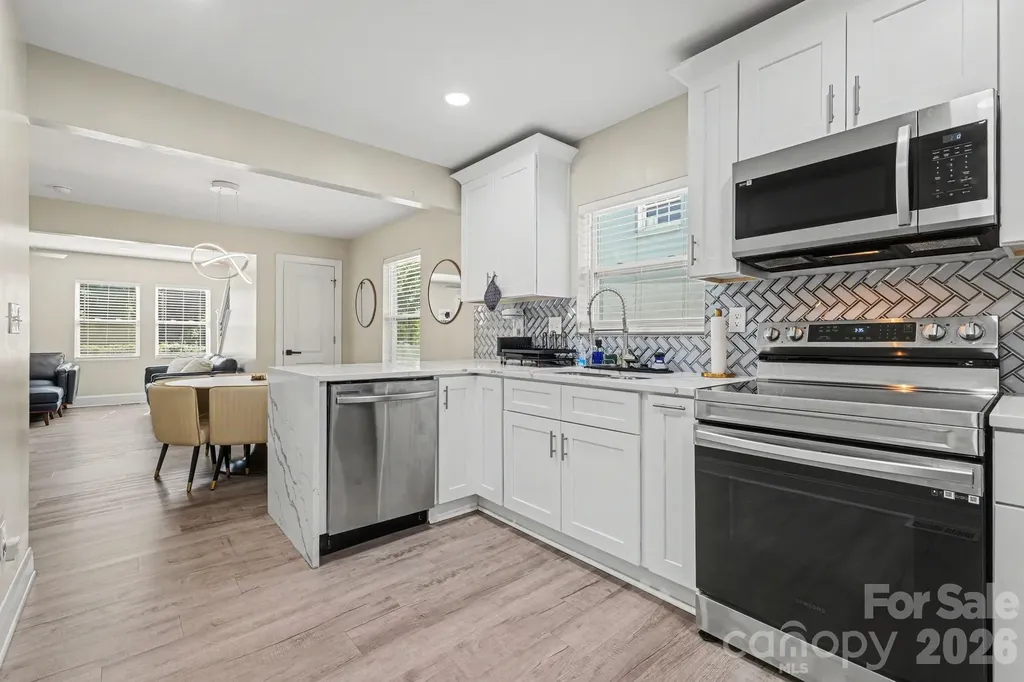 3816 Freedom Drive Charlotte NC 28208