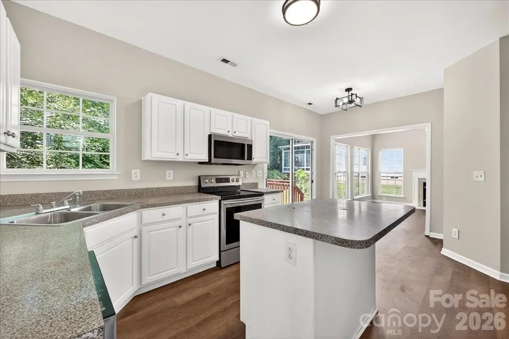 10303 Madison Park Drive Charlotte NC 28269