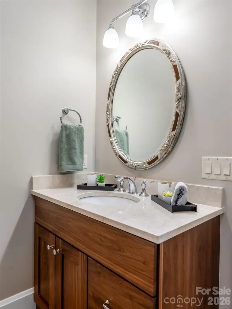 32 Timberwolf Court Asheville NC 28804