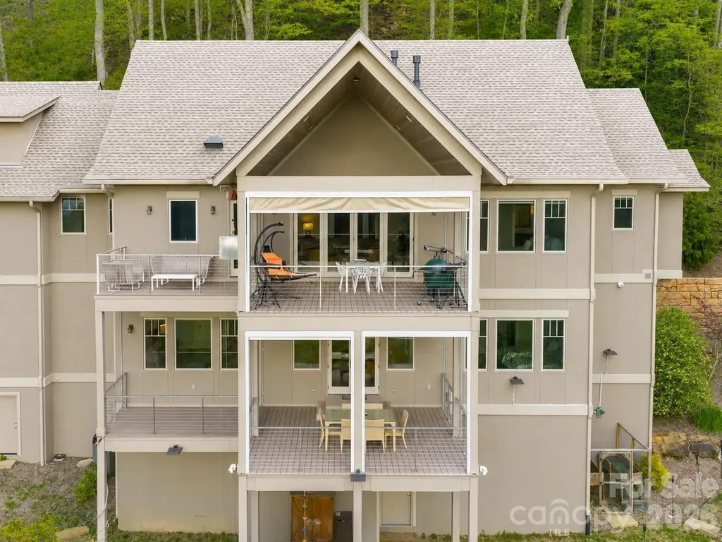 32 Timberwolf Court Asheville NC 28804