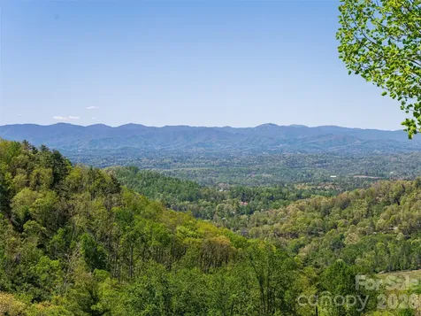 32 Timberwolf Court Asheville NC 28804