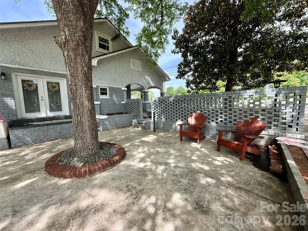 2709 N Main Avenue Newton NC 28658
