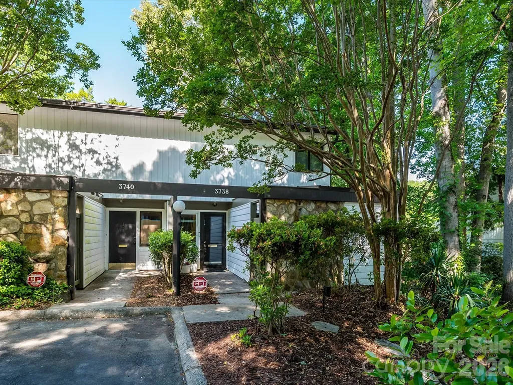 3738 Winding Creek Lane Charlotte NC 28226