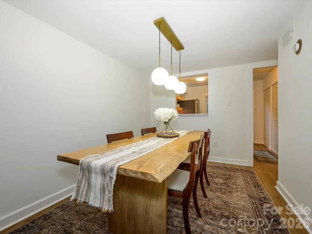 3738 Winding Creek Lane Charlotte NC 28226