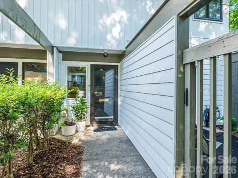 3738 Winding Creek Lane Charlotte NC 28226
