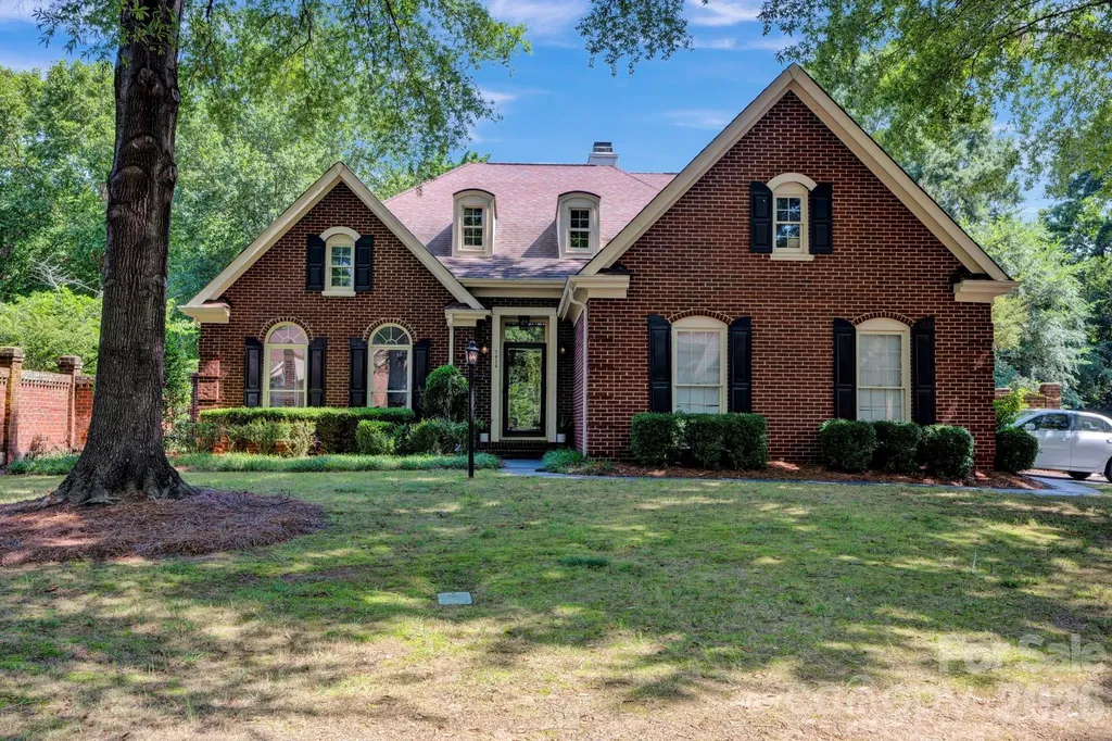 7014 Walton Heath Lane Charlotte NC 28277