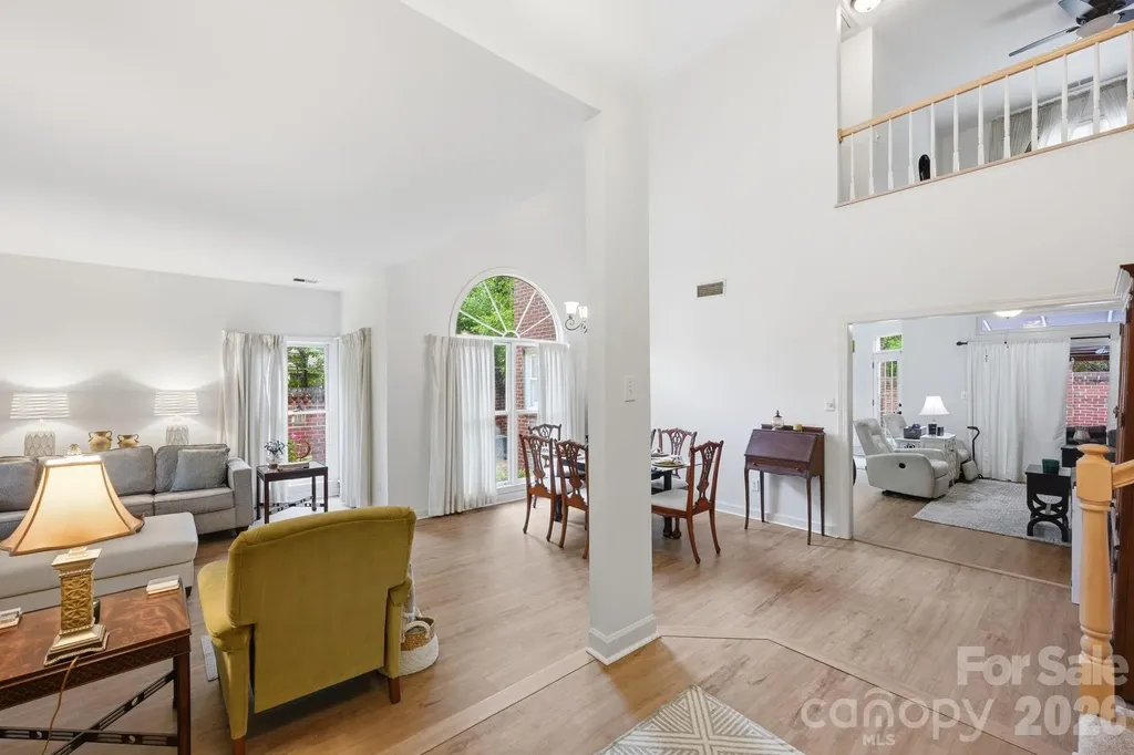 7014 Walton Heath Lane Charlotte NC 28277