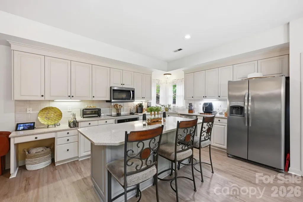 7014 Walton Heath Lane Charlotte NC 28277