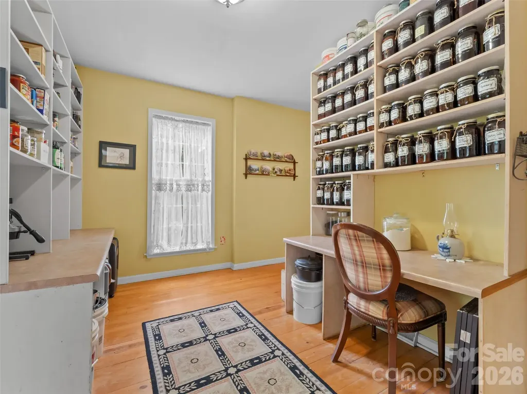 103 Old Southside Road Saluda NC 28773